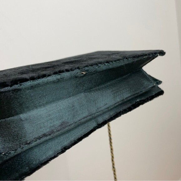 Vintage velvet embroidered bag with faux pearls - Picture 12 of 16